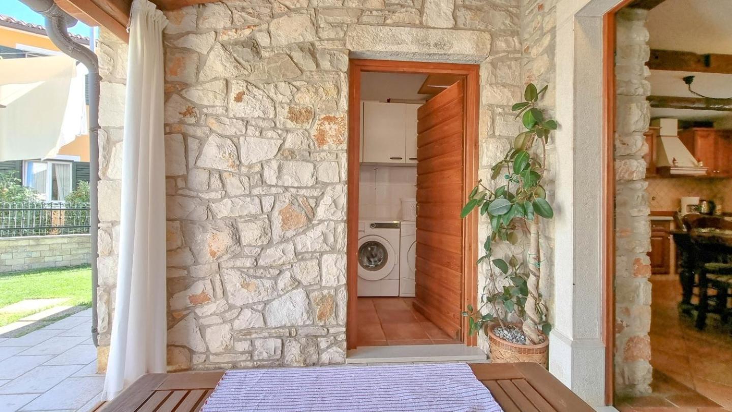 Ariana Villa Novigrad  ภายนอก รูปภาพ